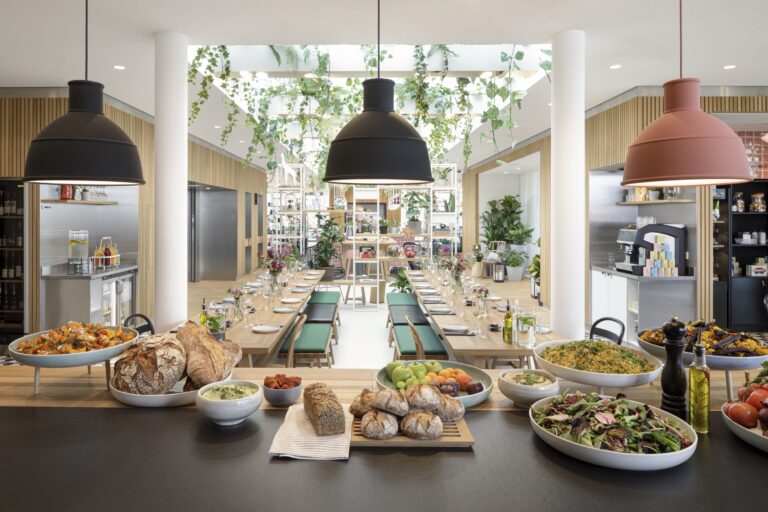 Hotel Review: ZOKU Vienna – Co-Living und Co-Working über den Dächern von Wien